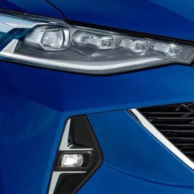 9227906_600